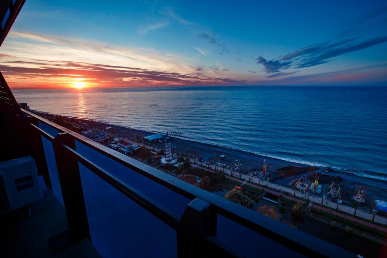 Orbi City Luxury Suite Batumi Exterior foto