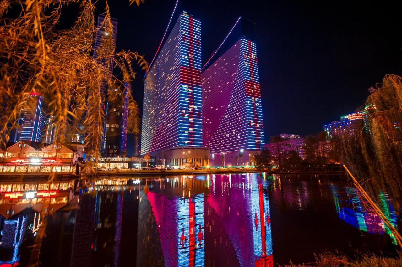 Orbi City Luxury Suite Batumi Exterior foto